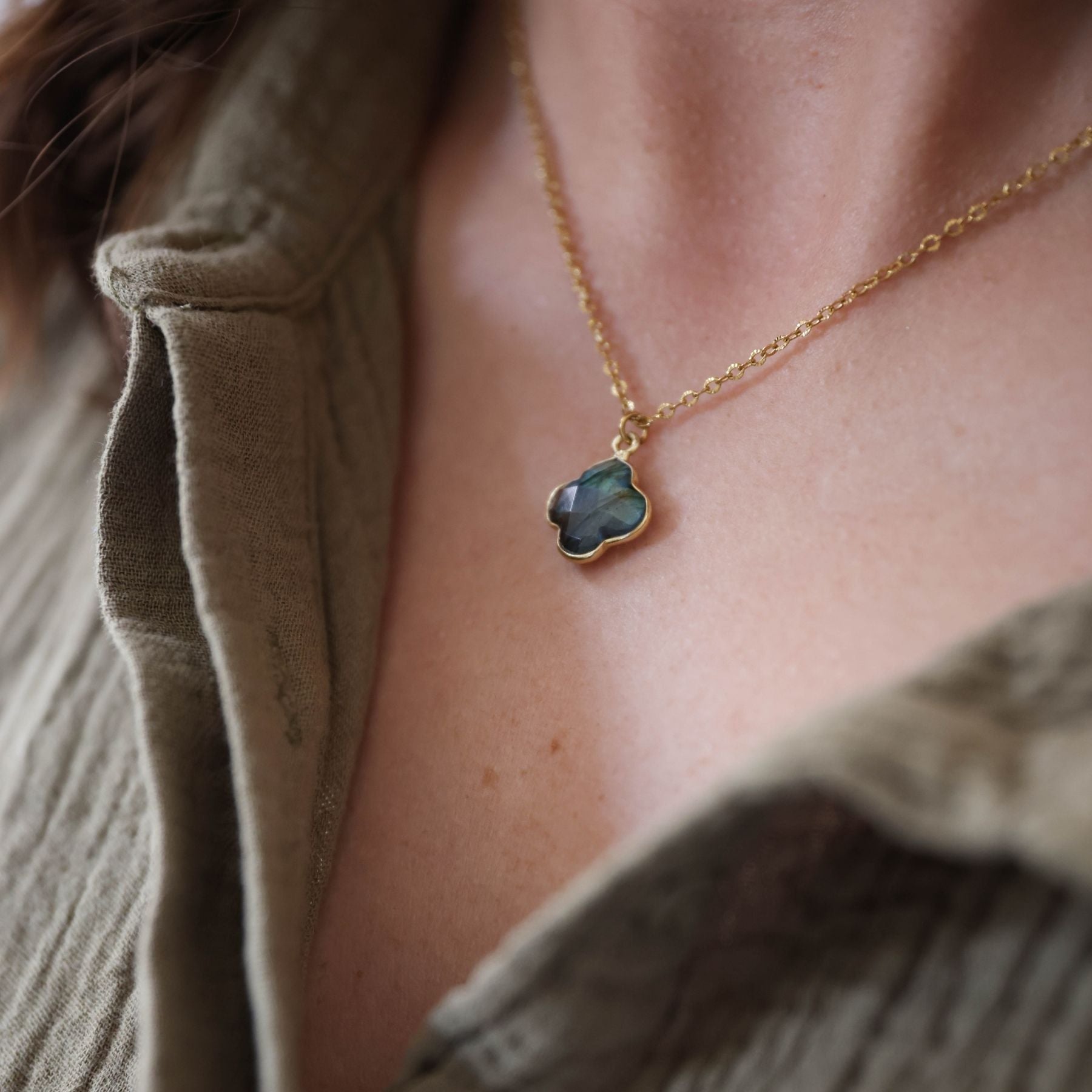 Collier "Trèfle" en Labradorite Ma boutique