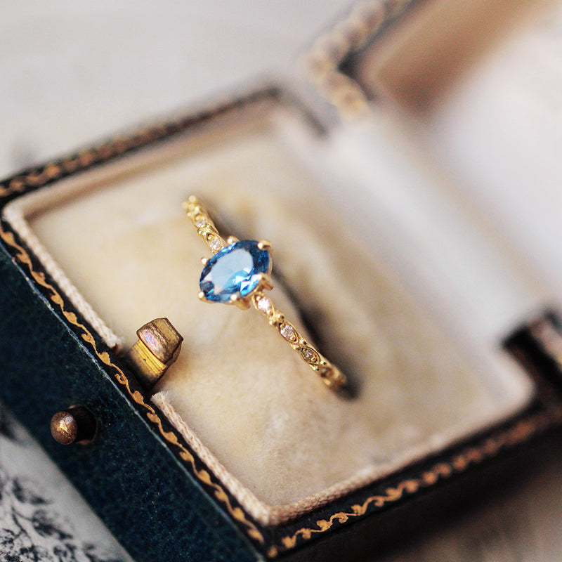 Bague "Naïades" en Topaze bleue Ma boutique