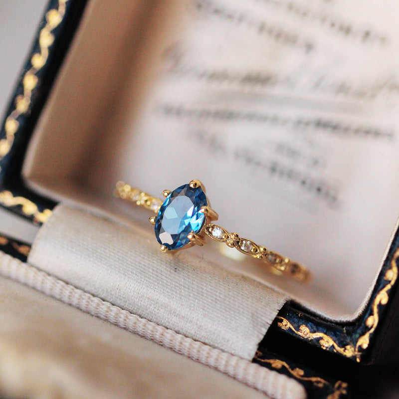 Bague "Naïades" en Topaze bleue Ma boutique