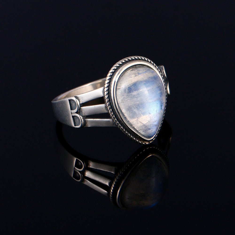 Bague en Pierre de Lune de 9x13mm Bijoux d'âmes