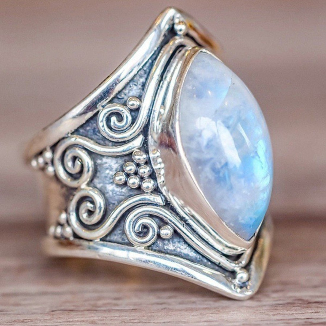 Grosse bague Bohème en argent et Pierre de Lune Bijoux d'âmes