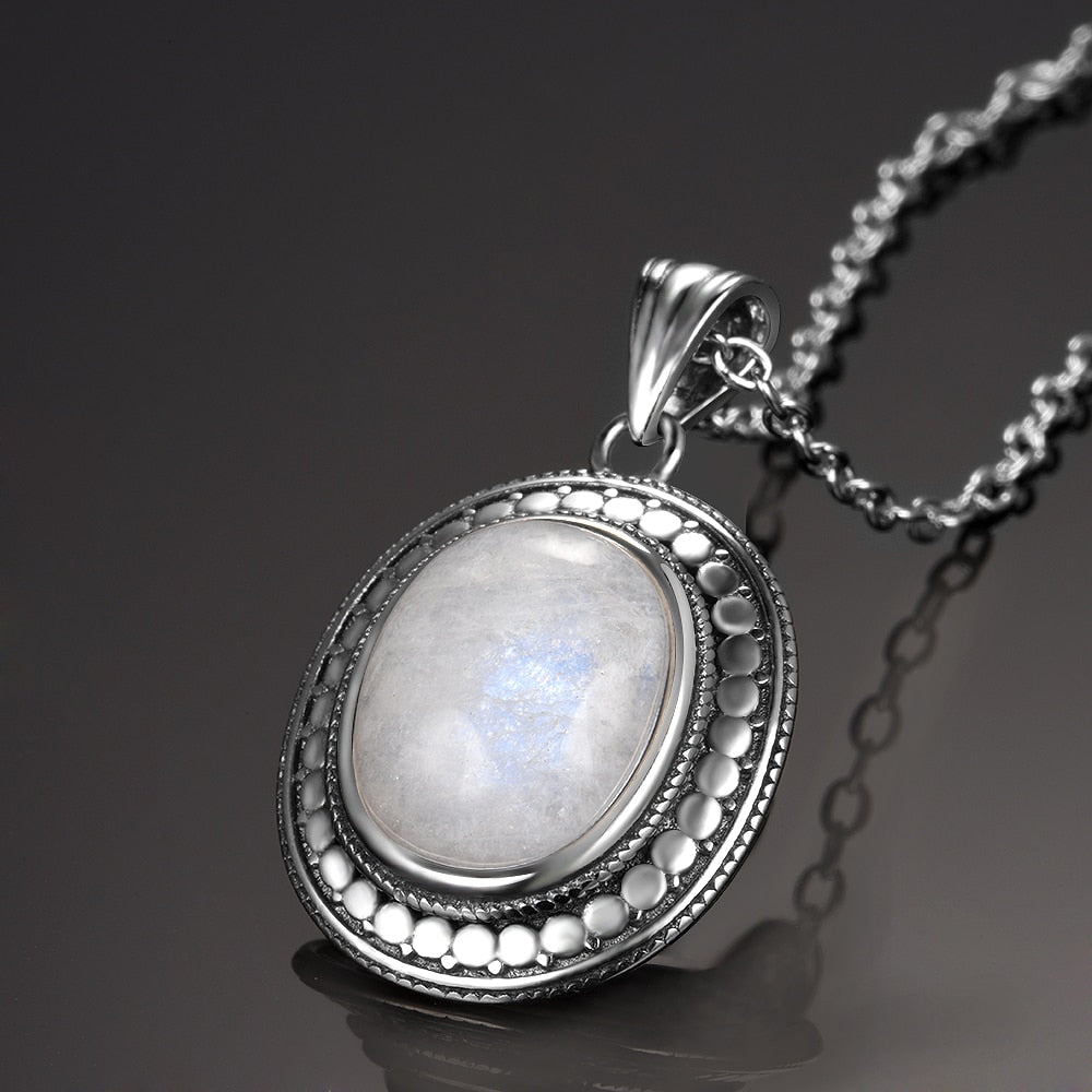 Collier de Féminité en Pierre de Lune 10 x 12 mm Bijoux d'âmes